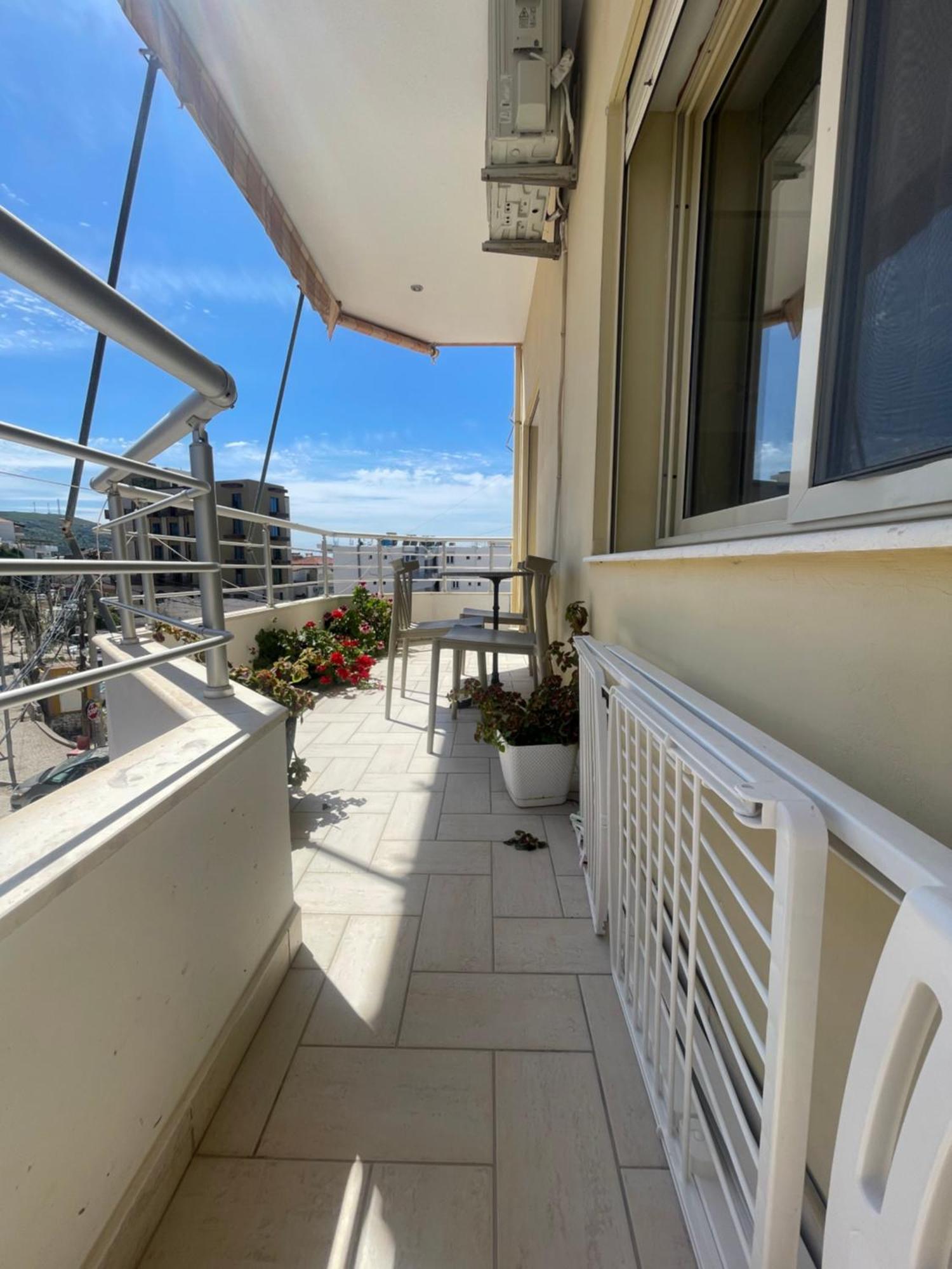 Central Apartament Himare Exterior photo